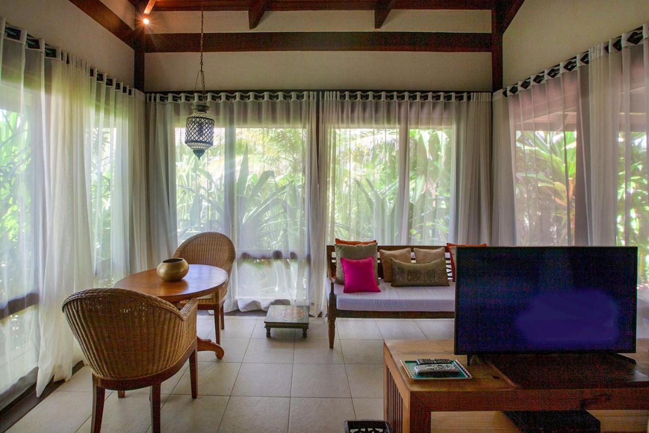 Zorah Beach Hotel ตรายรี ภายนอก รูปภาพ
